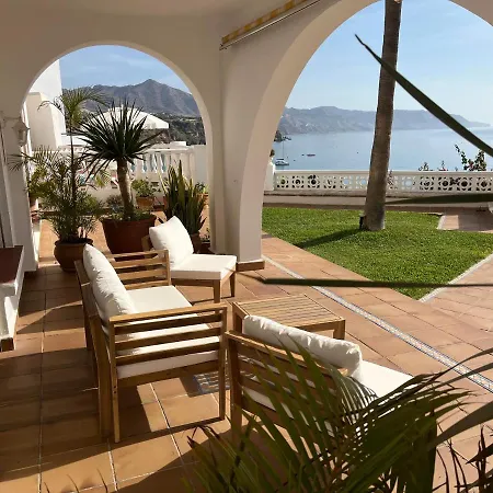 Отель Paraiso Del Mar Нерха