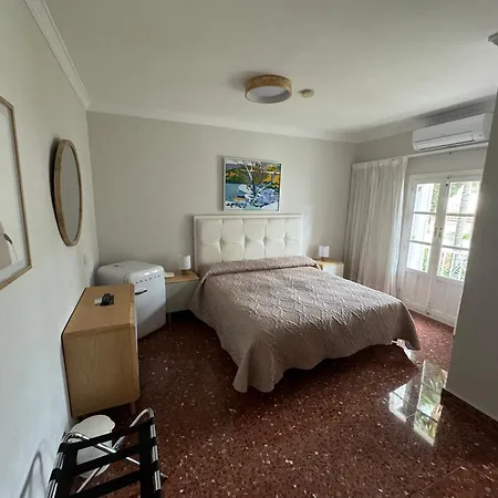Paraiso Del Mar Отель 2*
